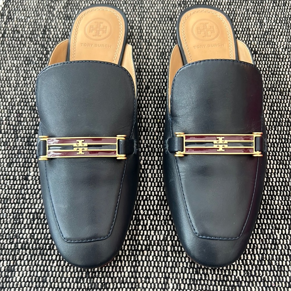 EUC Tory Burch Amelia Loafer flats 6.5 Navy Blue